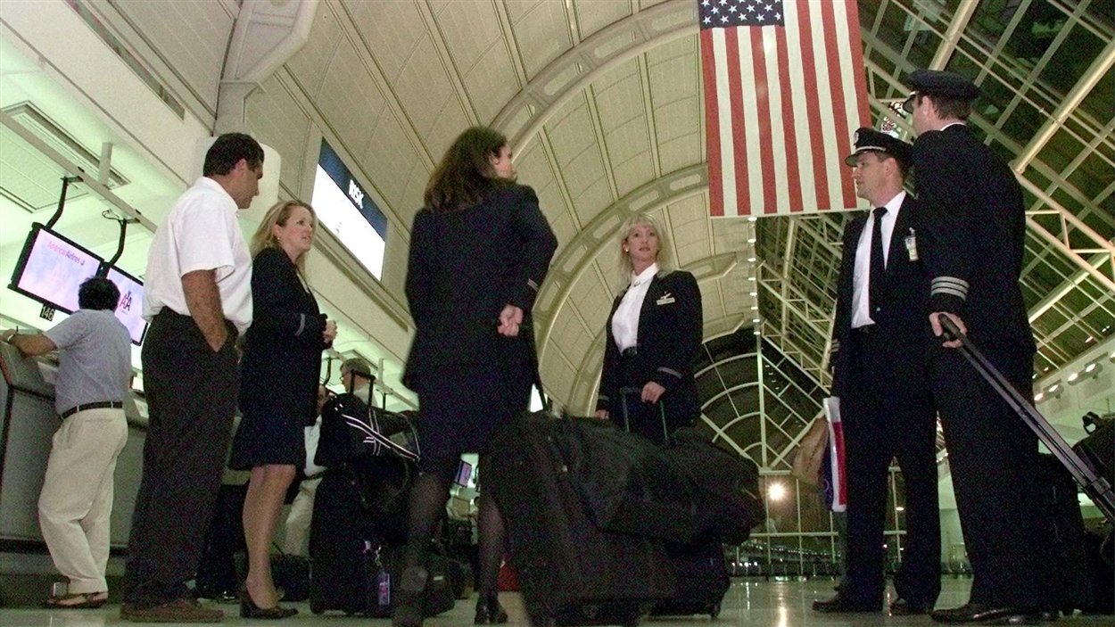 Des douaniers américains à l'aéroport Pearson de Toronto ont refusé dans le passé à des Ontariens, qui avaient tenté de se suicider, de voyager aux États-Unis.