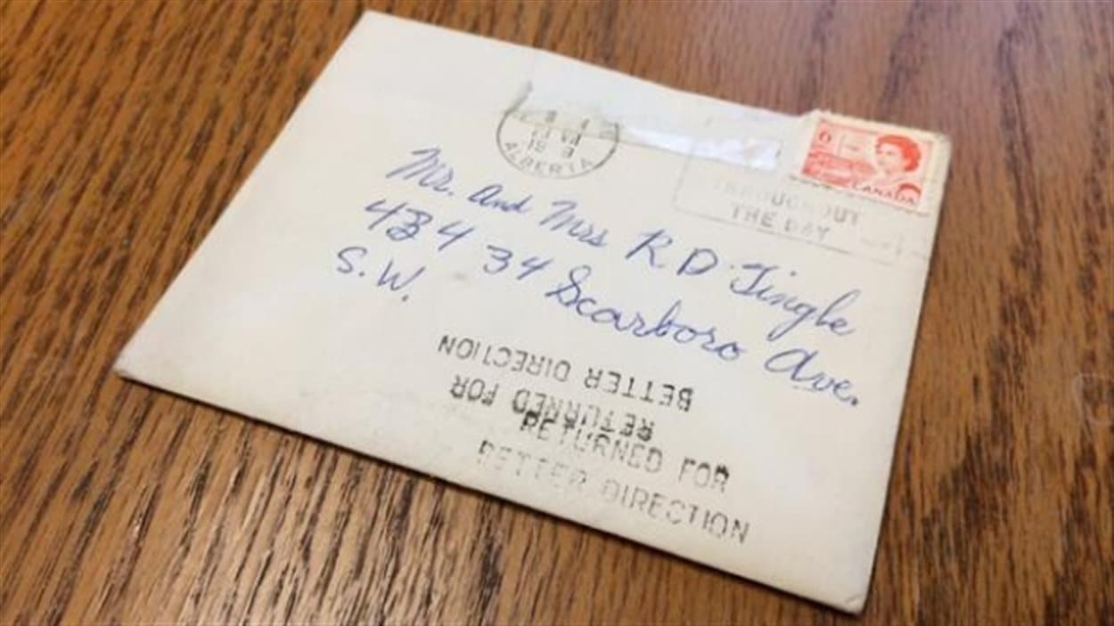 Une Lettre Arrive A Destination 45 Ans Apres Avoir Ete Postee Radio Canada Ca
