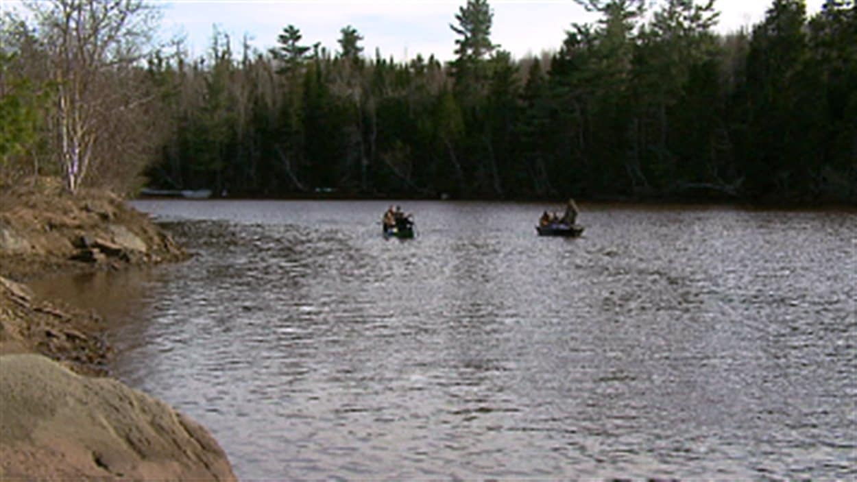 Le corps du canoteur Ronald Savoie repêché dans la rivière Scoudouc