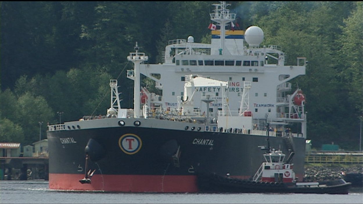 Un pétrolier dans l'anse Burrard près de Vancouver.