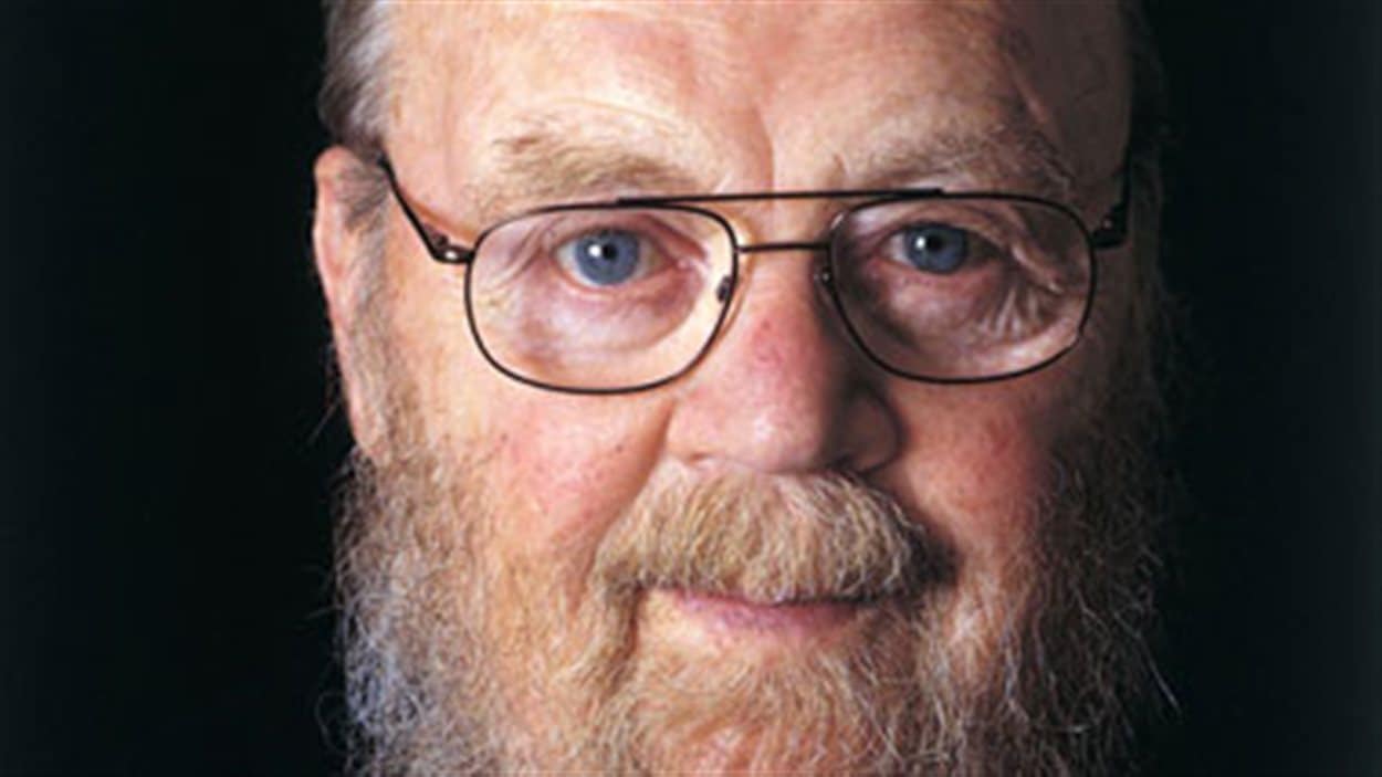 Décès du romancier Farley Mowat RadioCanada