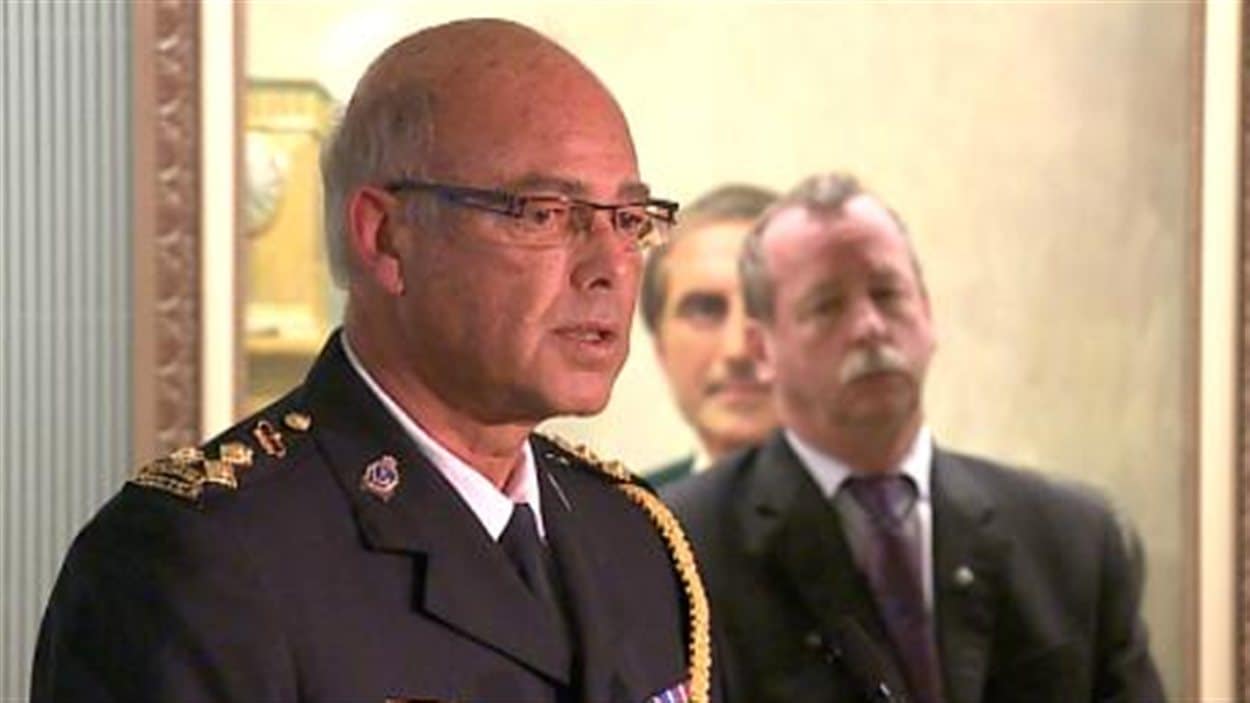 Le chef Troy Hagen, président de l'Association des chefs de police de la Saskatchewan, lors du lancement de la campagne de sensibilisation au palais législatif.