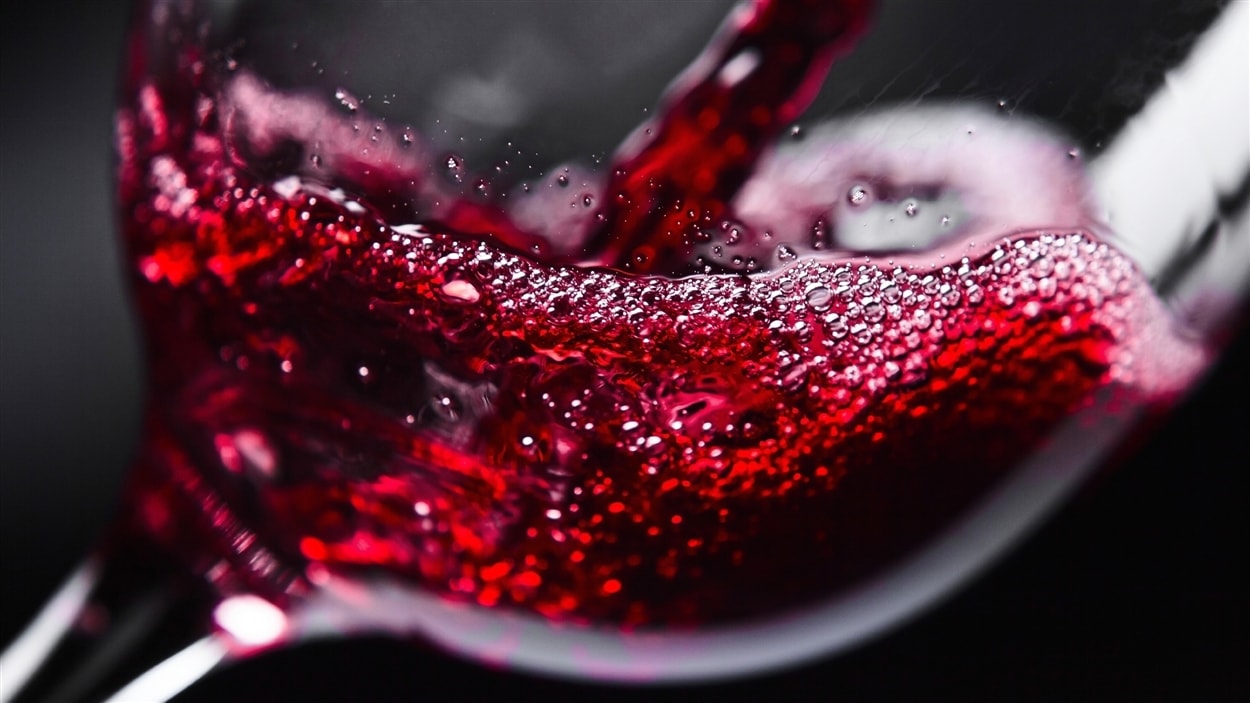 Un verre de vin rouge