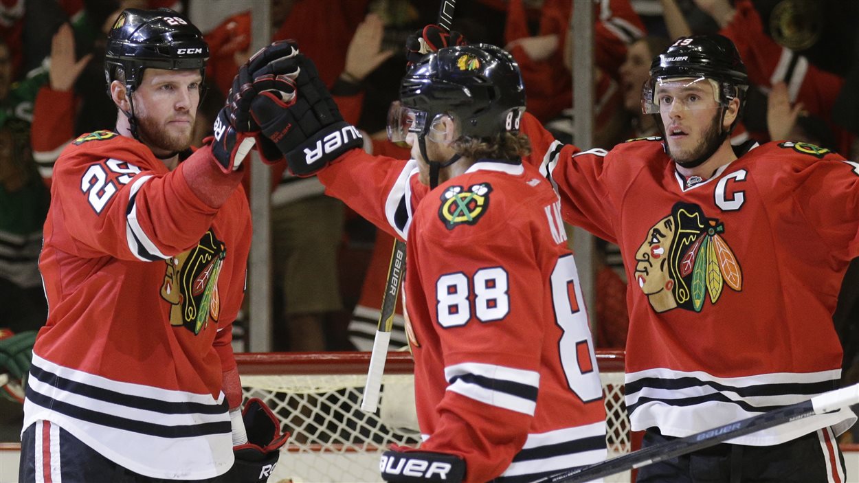 Les Blackhawks à un gain de la finale de l'Ouest