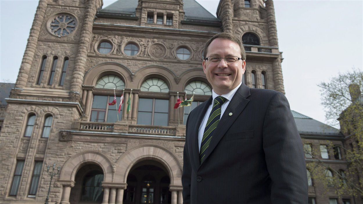 Le chef du Parti vert de l'Ontario, Mike Schreiner