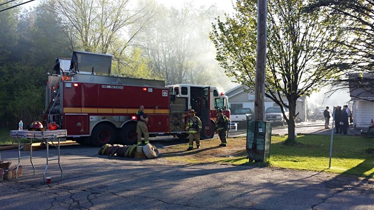 Un feu dans un garage d'Ottawa cause 750 000 de dommages RadioCanada
