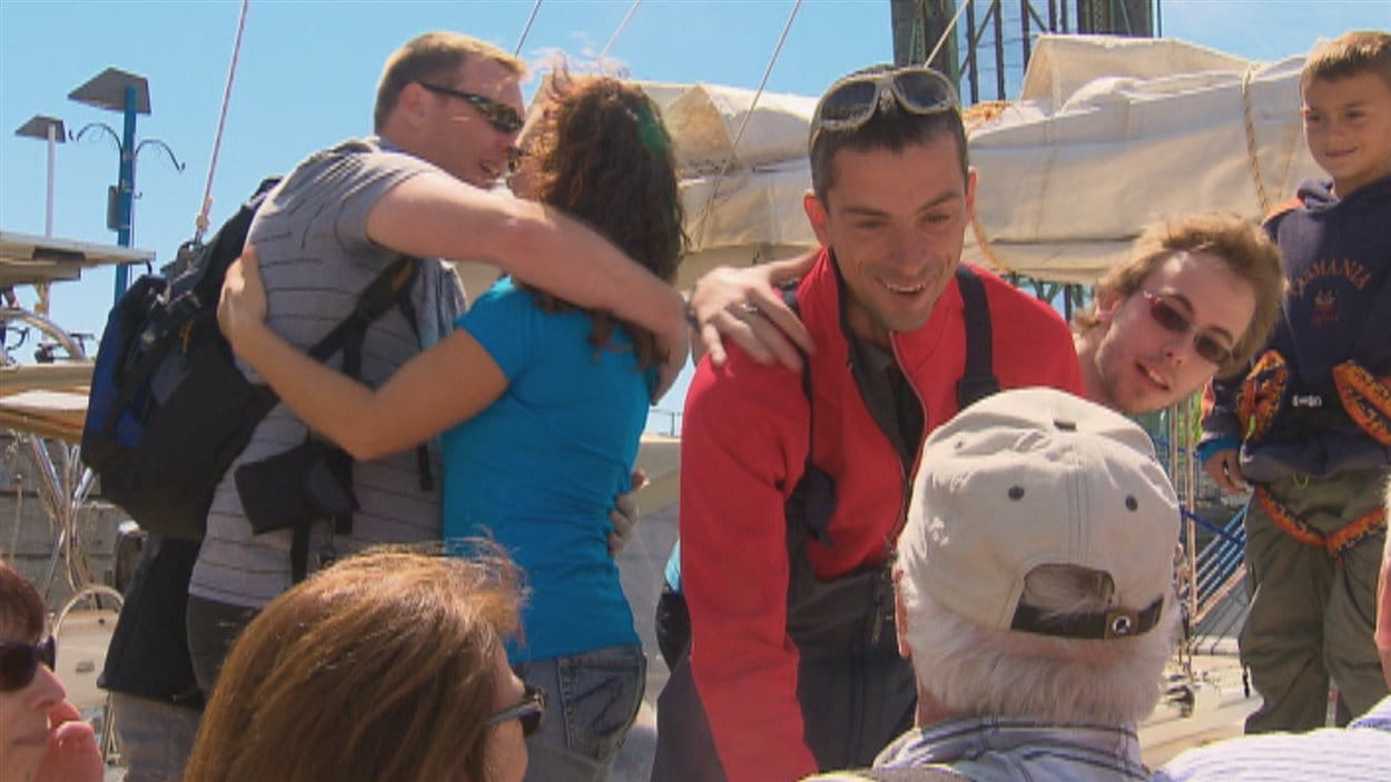 De Retour à La Maison Après Avoir Passé Cinq Ans Sur Les Mers | Radio ...