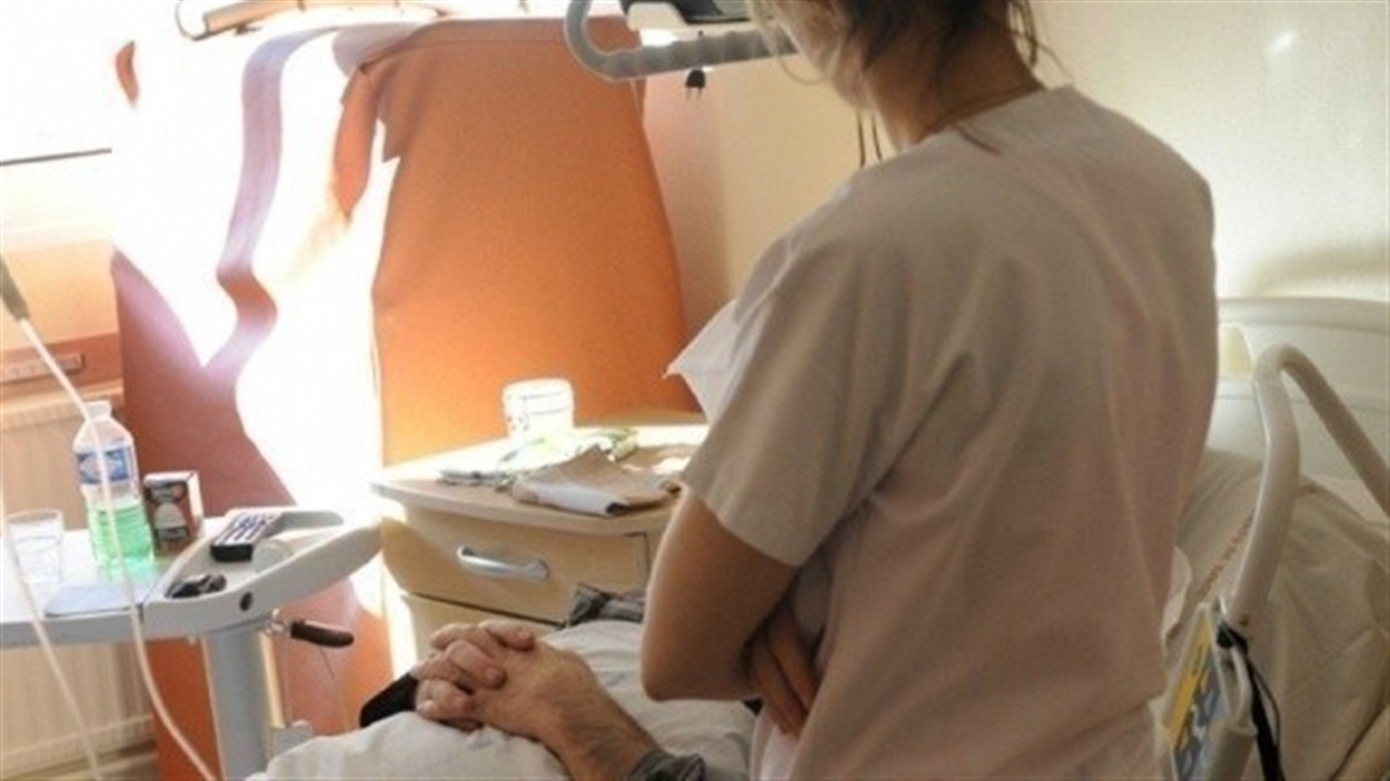 L'Association médicale canadienne veut une discussion franche et ouverte sur les enjeux liés à la fin de vie
