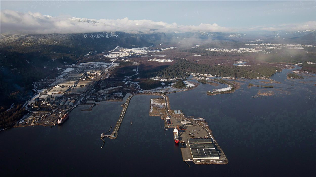 Le canal Douglas, vu des airs, à Kitimat le 10 janvier 2012. Emplacement prévu pour la fin du pipeline Northern Gateway d'Enbridge.