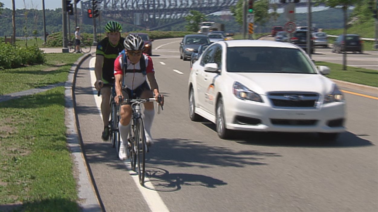 Les cyclistes réclament une distance plus sécuritaire