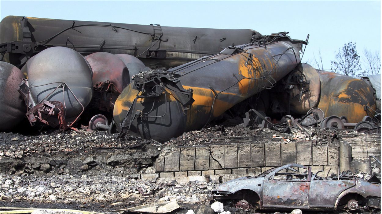 Photo datant du 8 juillet 2013, illustrant des wagons calcinés à Lac-Mégantic.