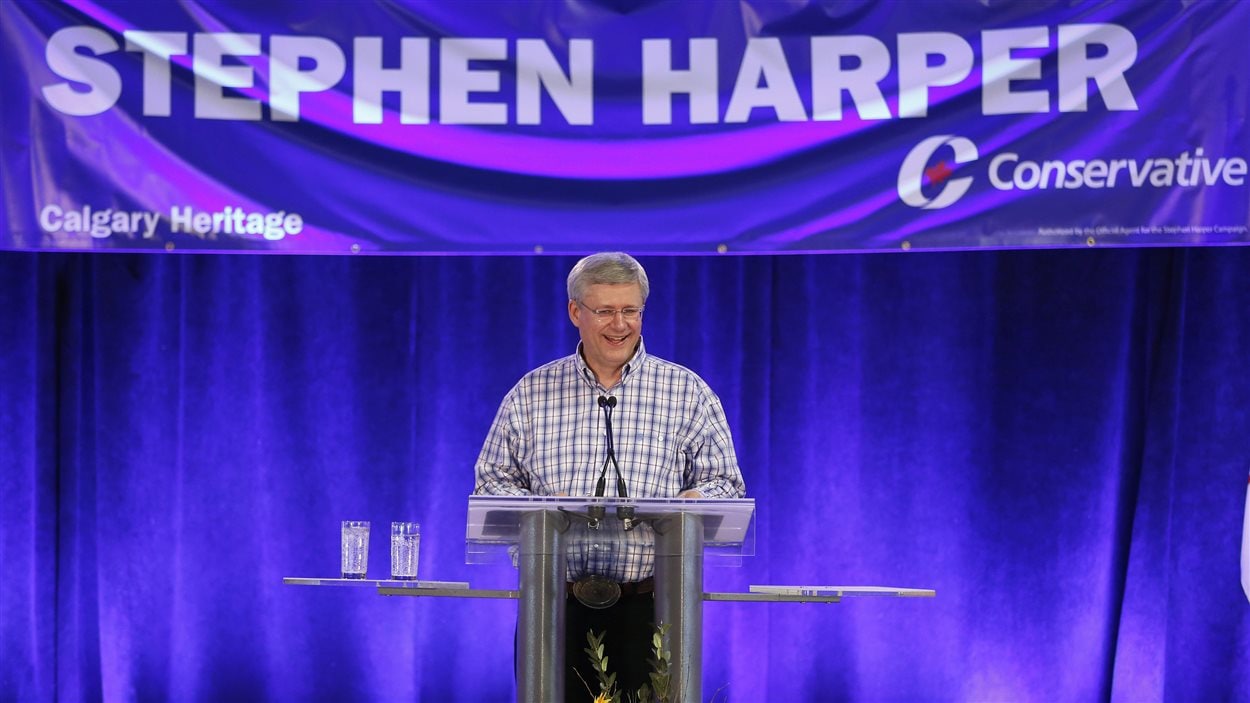 Le premier ministre Stephen Harper s'adresse à ses partisans à Calgary, le 5 juillet 2014.