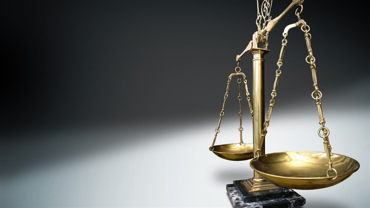 Justice et tribunal