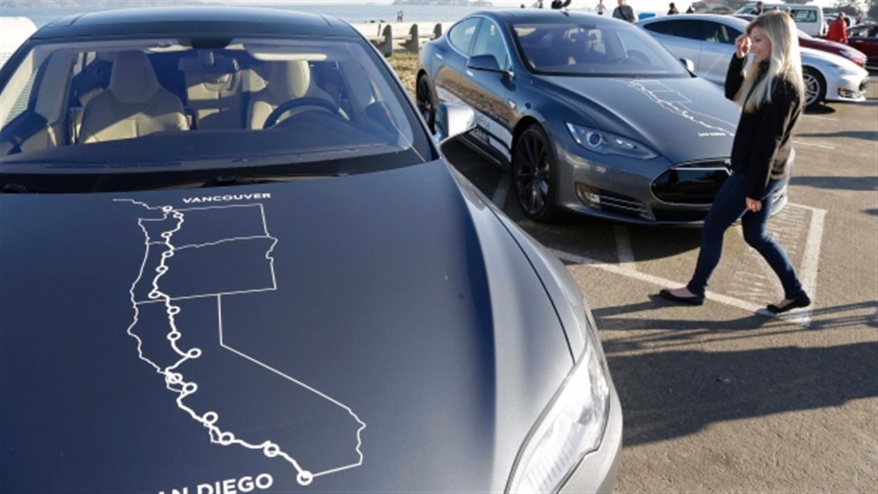 Les propriétaires de voiture électrique Tesla modèle S pourront dorénavant recharger leur auto à Squamish pour se rendre à Whislter.