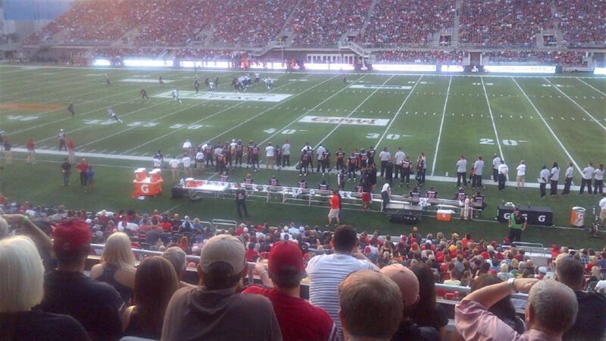 Le Rouge et Noir affronte les Argonauts de Toronto à la place TD.