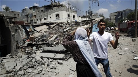 Bombardement dans le quartier Shejaia, dans la bande de Gaza, le dimanche 20 juillet 2014. 