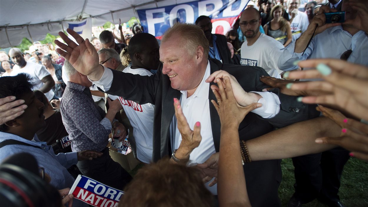 Rob Ford est accueilli le 24 juillet par des centaines de partisans lors de son pique-nique annuel.