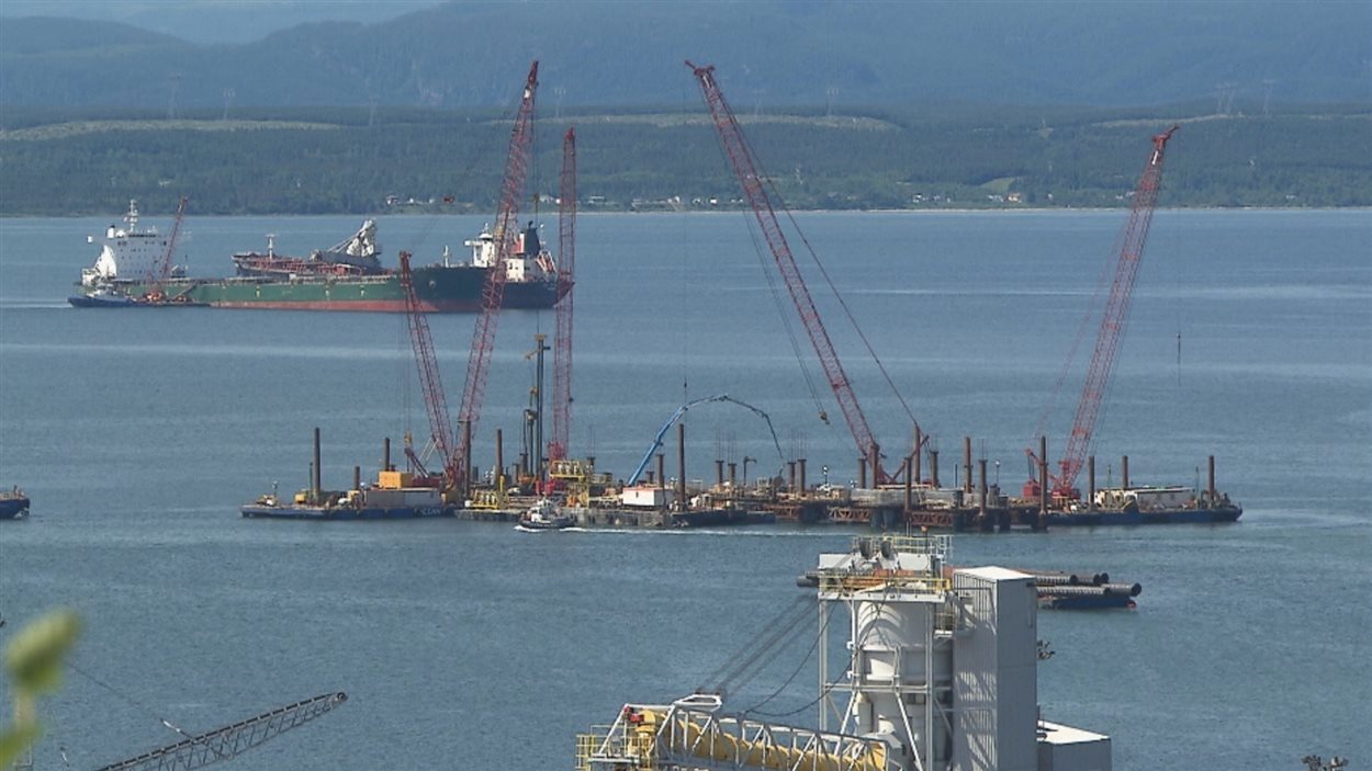 Bateaux naviguant sur le fleuve Saint-Laurent