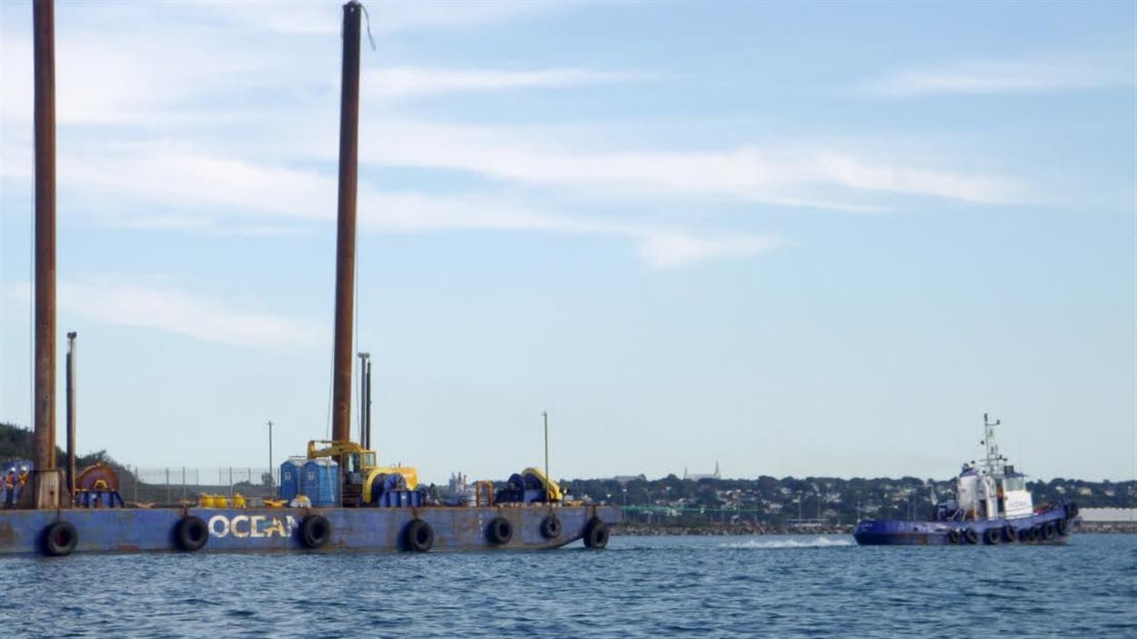 La barge Océan de TransCanada effectuera des travaux de forage afin de vérifier s'il sera possible de construire un port pétrolier à Cacouna.