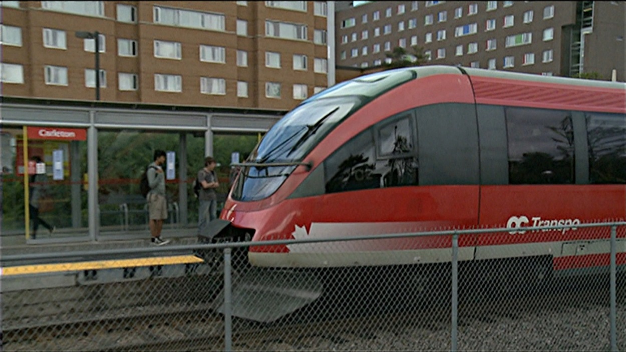 Le futur train léger à Ottawa s'appellera le O-Train | Radio-Canada