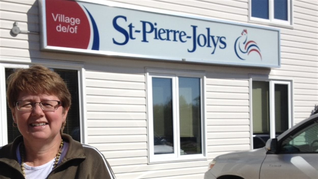Mona Fallis a été élue sans opposition à la tête du village de Saint-Pierre-Jolys.