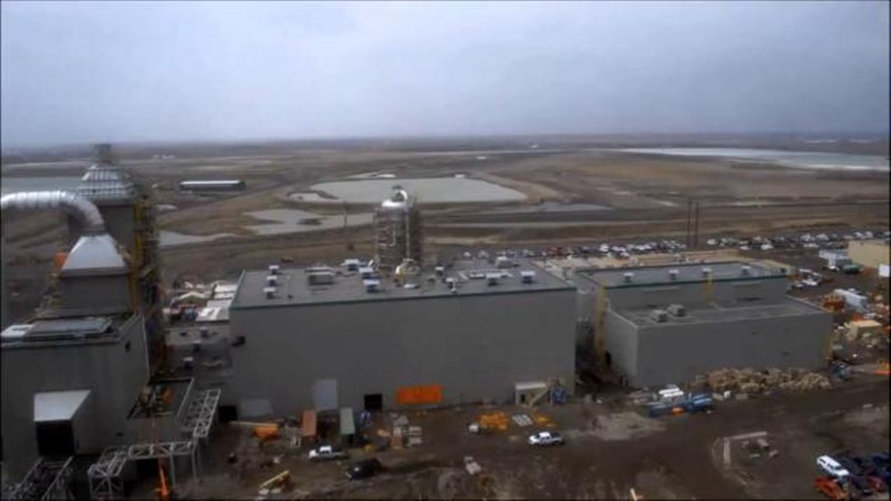Photo la plus complète de l'usine de captage de carbone à la centrale Boundary Dam d'Estevan.