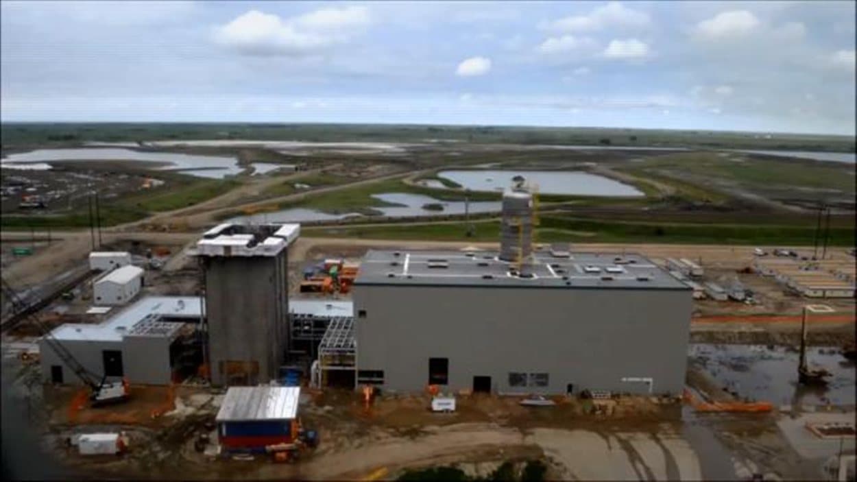 L'usine de captage de carbone à Estevan prend forme au fil des mois.