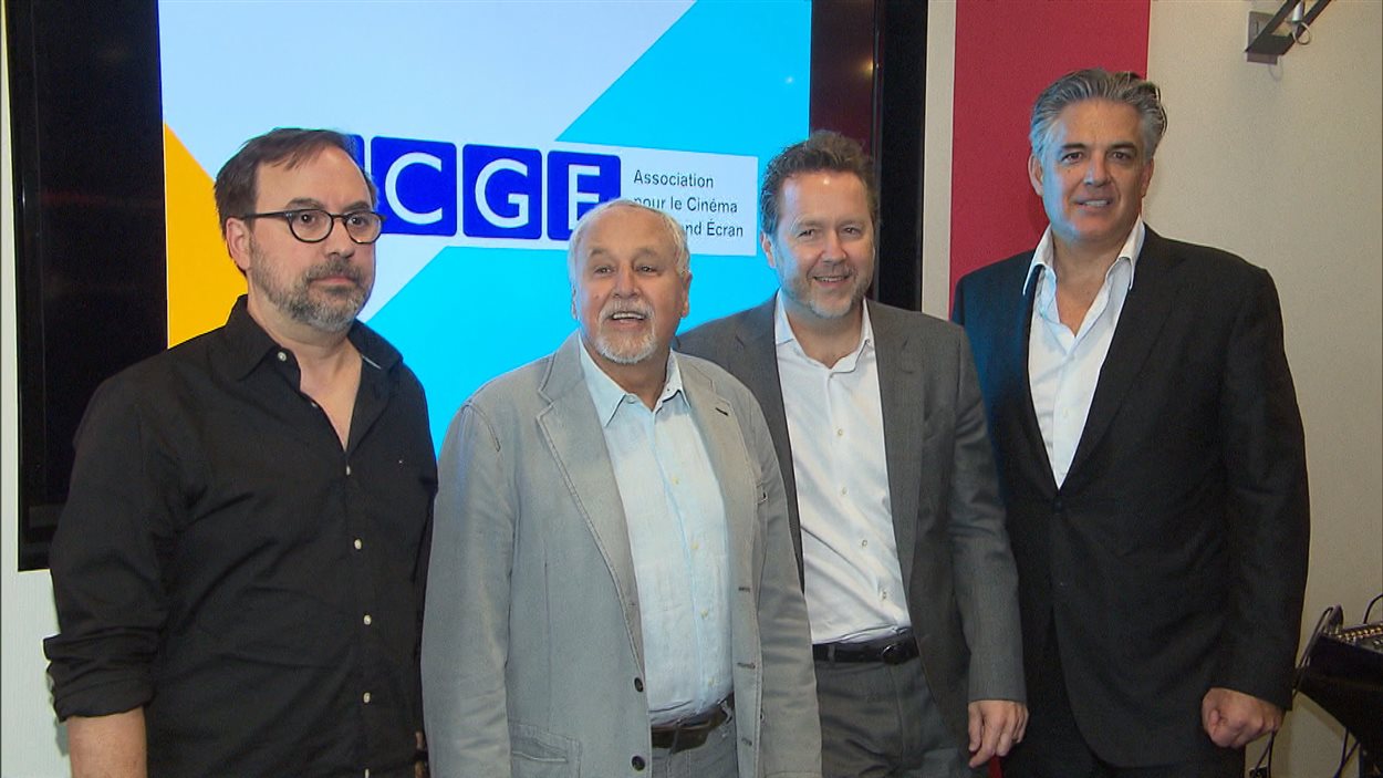 Le réalisateur Sylvain Guy, François Macerola, Patrick Roy, président des Films Séville et Raffaele Papalia, président de Cinémas Ciné Entreprise