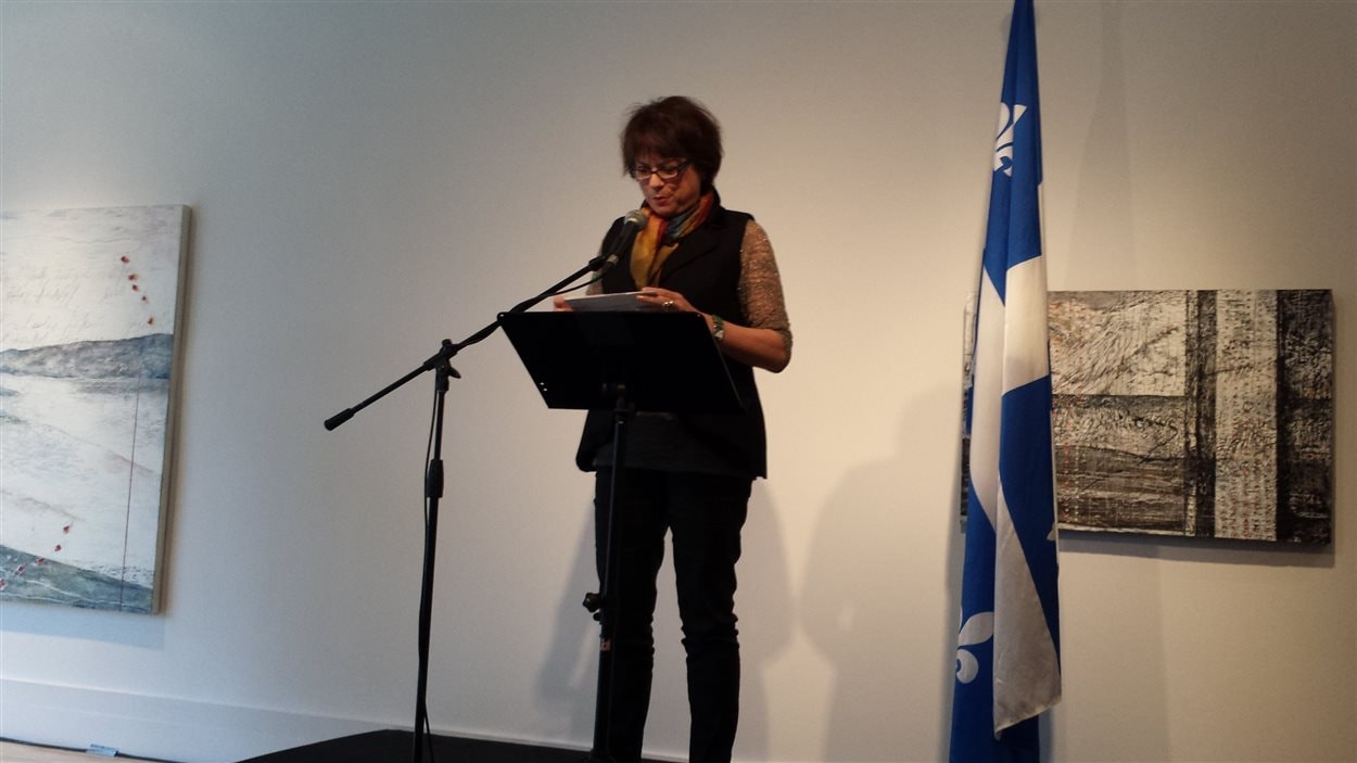 La ministre de la Culture et des Communications, Hélène David à l'Écart...Lieu d'art actuel.