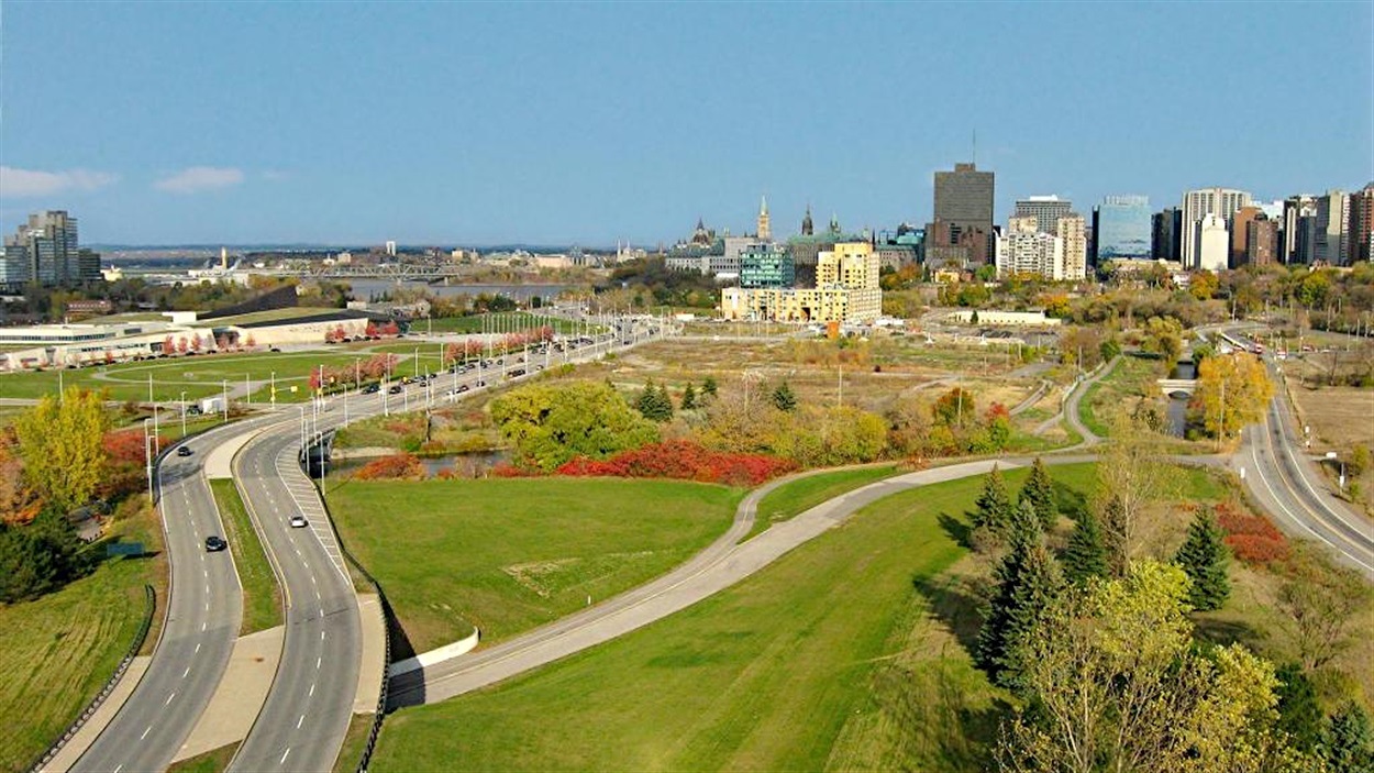 Drôles de fiançailles sur les plaines LeBreton RadioCanada
