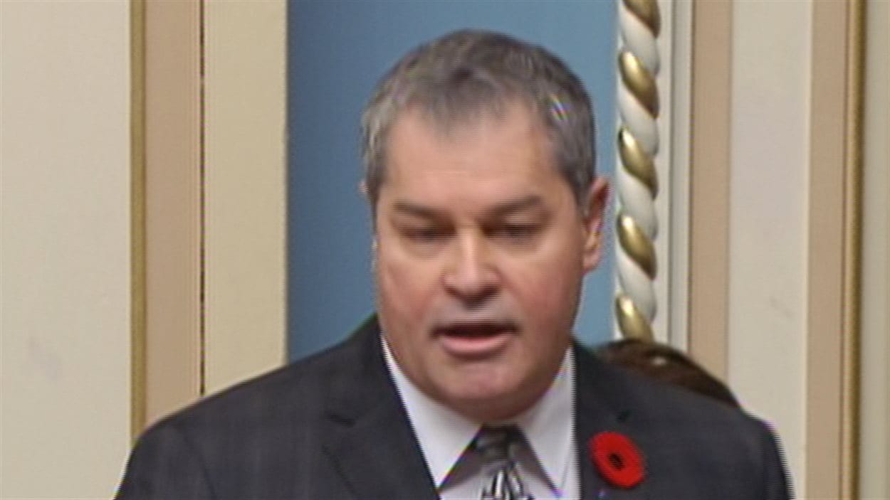 Le ministre Bolduc pourrait hausser les tarifs des services de garde en milieu scolaire Radio