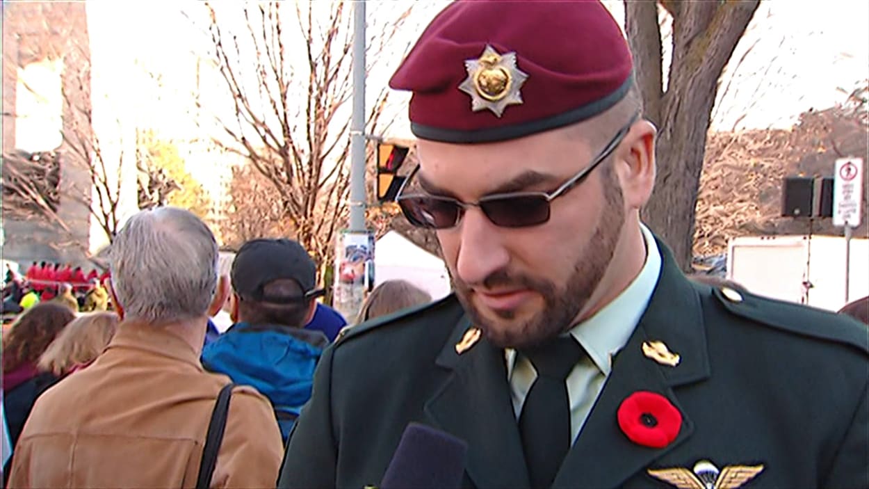 Le ministère de la Défense nationale affirme que Franck Gervais, qui a accordé une entrevue à CBC lors des célébrations du jour du Souvenir, n'est pas un membre des Forces canadiennes.