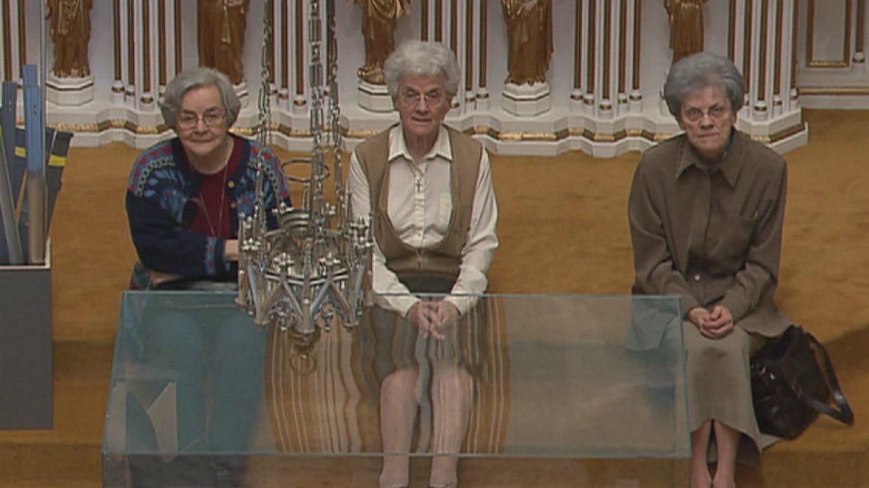 Les soeurs ont éccouté une dernière fois l'orgue de leur chapelle