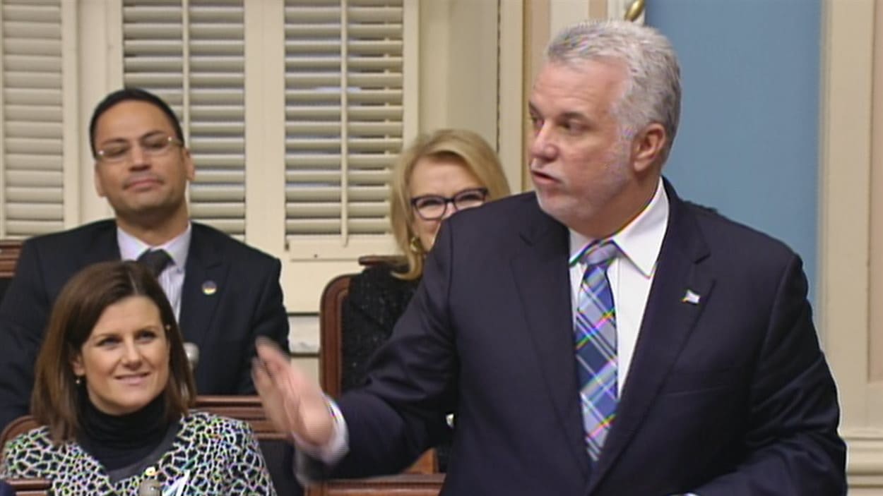 Le premier ministre du Québec Philippe Couillard raconte un but mémorable de Jean Béliveau à ses collègues de l'Assemblée nationale.