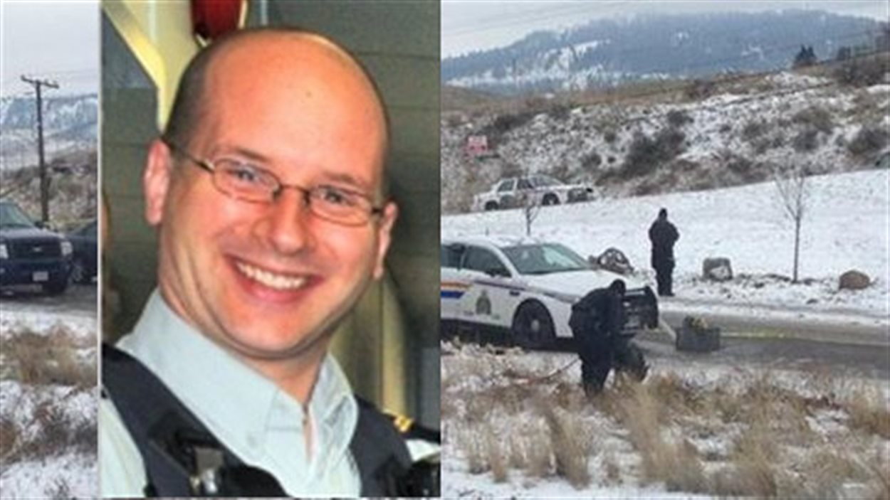 Le policier Jean-René Michaud blessé à Kamloops en avant plan et la scène de l'incident en arrière plan.