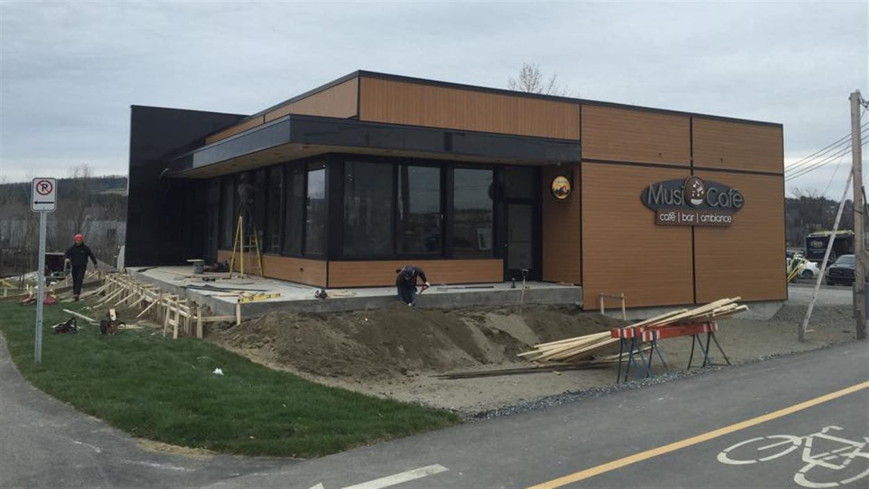 Le nouveau MusiCafé ouvre ses portes à LacMégantic RadioCanada.ca