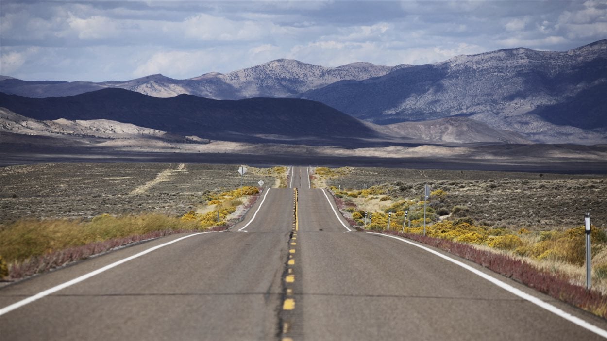 La route 50, dans le Nevada, aux États-Unis