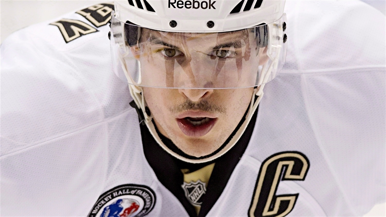 Les Penguins de Pittsburgh ont confirmé dimanche que leur capitaine Sidney Crosby souffre des oreillons.