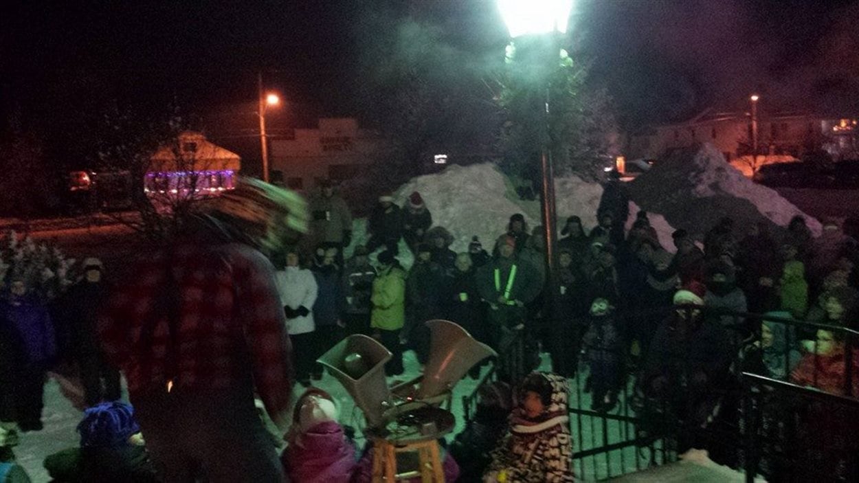 SainteGermaineBoulé fait revivre la légende des bretelles de Monon'c