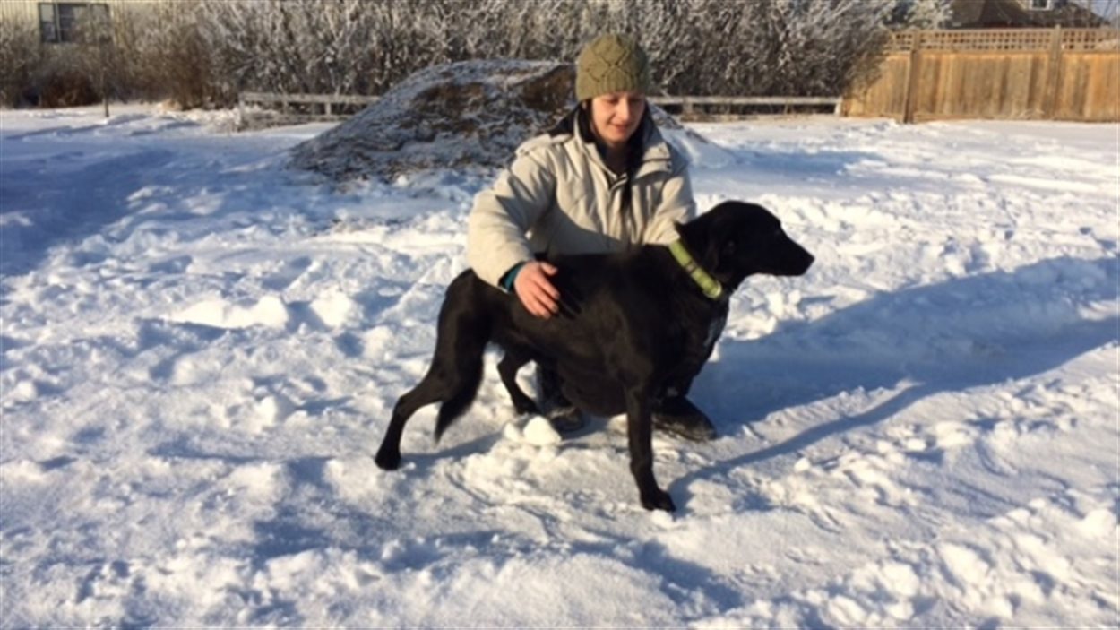 Un chien handicapé devient le chien de thérapie dans un