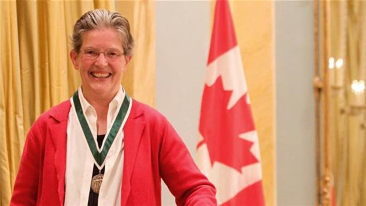 Caroline Andrew fait partie des 95 nouveaux récipiendaires de l'Ordre du Canada.