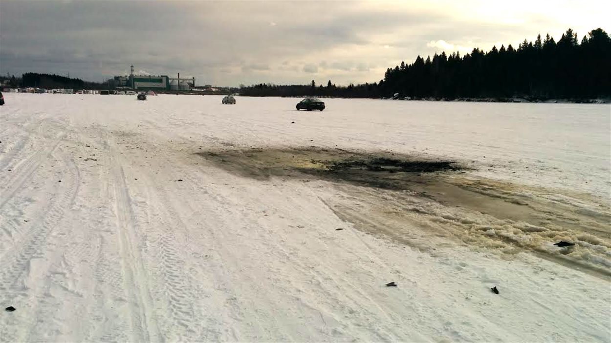 Alma un mort et trois blessés dans une collision de motoneiges