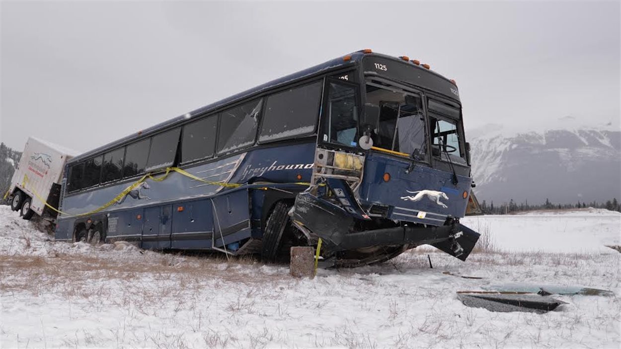 Un accident d'autocar fait plusieurs blessés près de Jasper RadioCanada