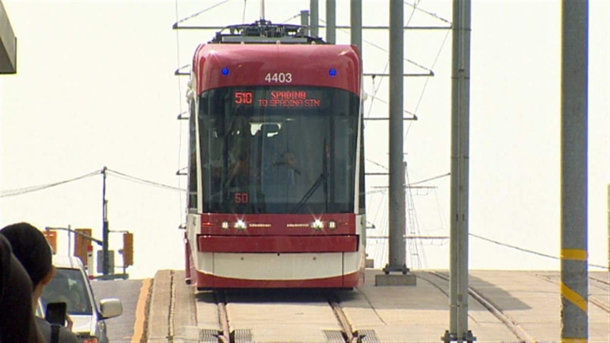 L'un des nouveaux tramways de Toronto assemblés à Thunder Bay