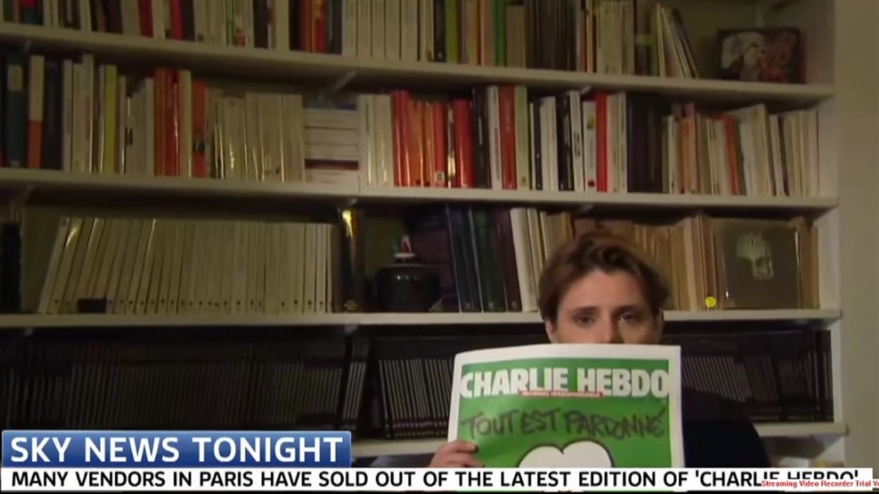 Caroline Fourest a tenté d'exhiber la couverture du dernier Charlie Hebdo en direct sur Sky News.