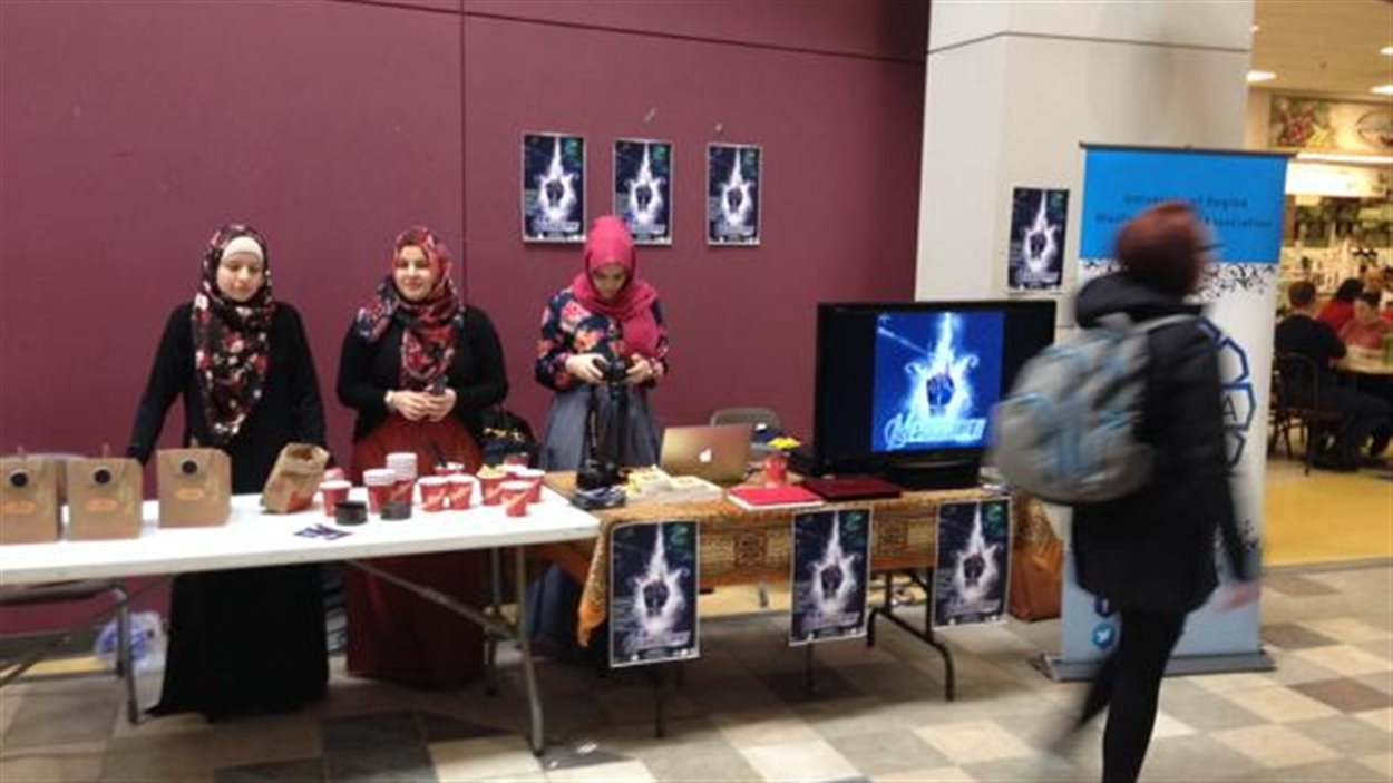 L'Association des étudiants musulmans de l'Université de Regina tient un stand d'information sur l'Islam cette semaine.