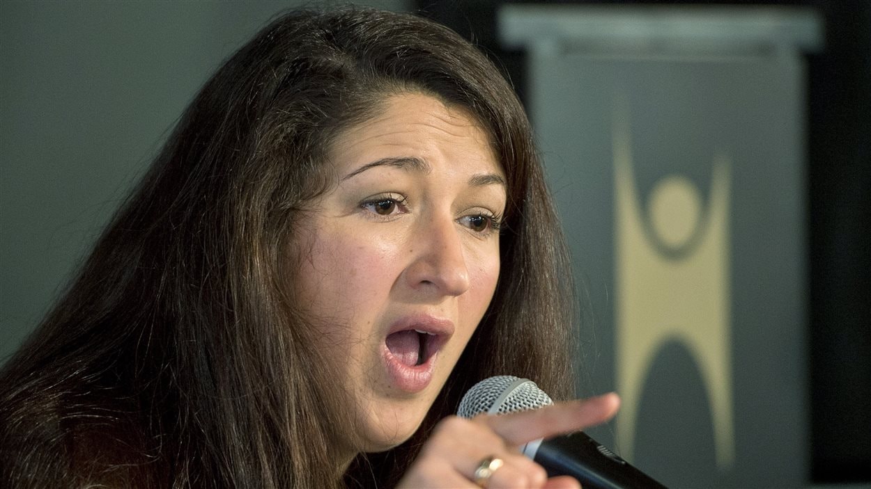 De passage à Montréal, la journaliste Zineb El-Rhazoui de l'hebdomadaire satirique Charlie Hebdo