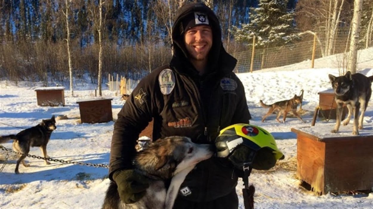 Le gagnant du Yukon Quest cette année, Brent Sass, a complété la course en 9 jours, 12 heures, et 49 minutes.