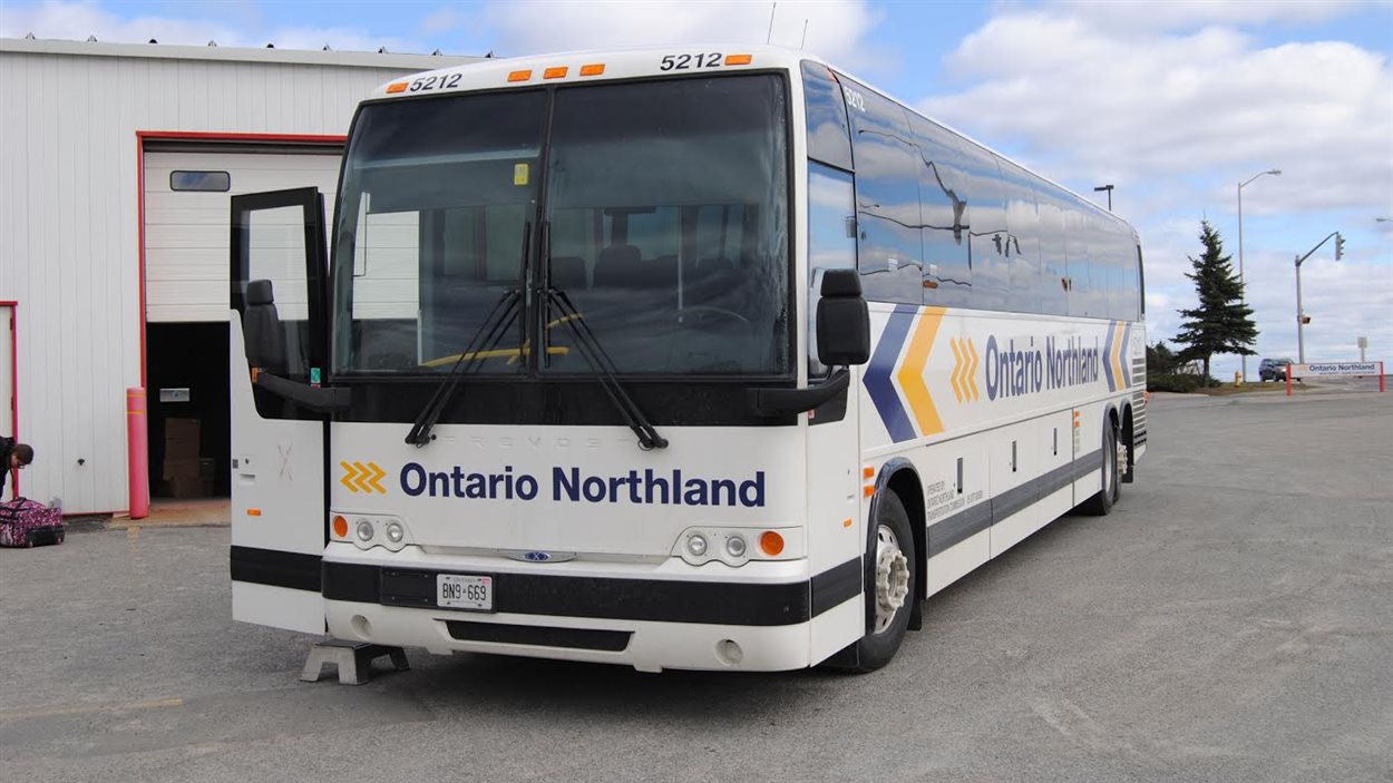 Un autocar d'Ontario Northland