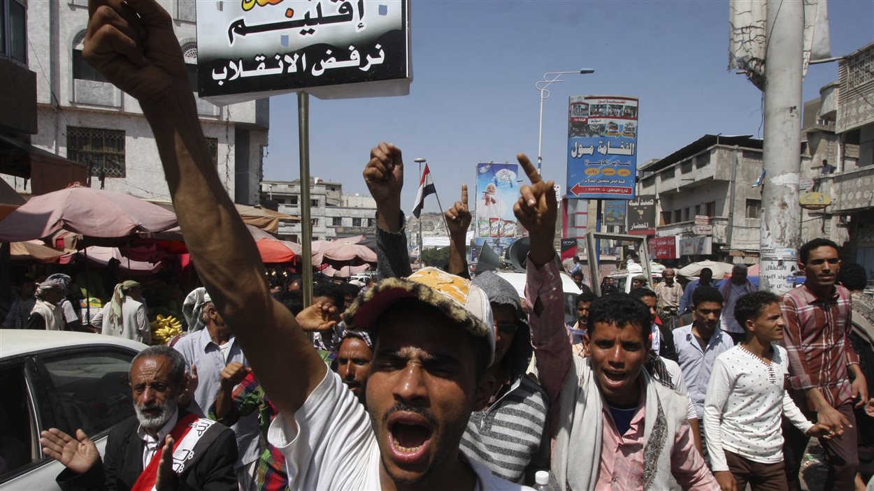 Manifestation hostile aux rebelles houthis, à Sanaa, au Yémen.